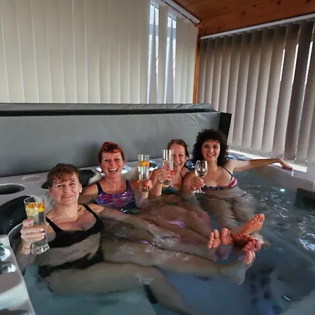 Berkenye Pihenohaz * Sárvár