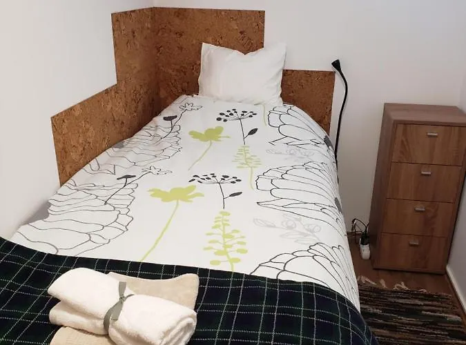 Berkenye Pihenohaz * Шарвар